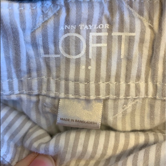 NWOT tan/ white Ann Taylor Loft shorts , 16 - Picture 3 of 7